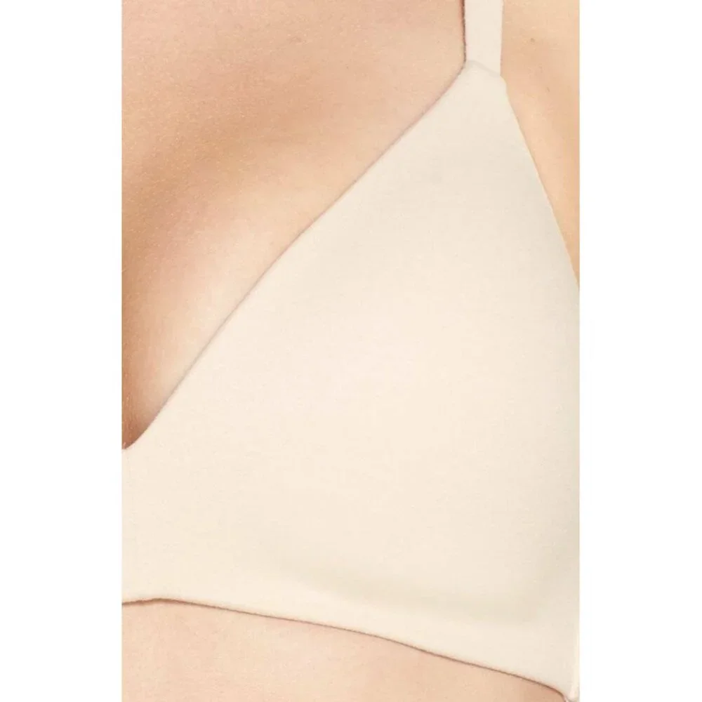 🆕WACOAL How Perfect Seamless Soft Cup Wireless Bra 38B Beige #852189 - Picture 6 of 11